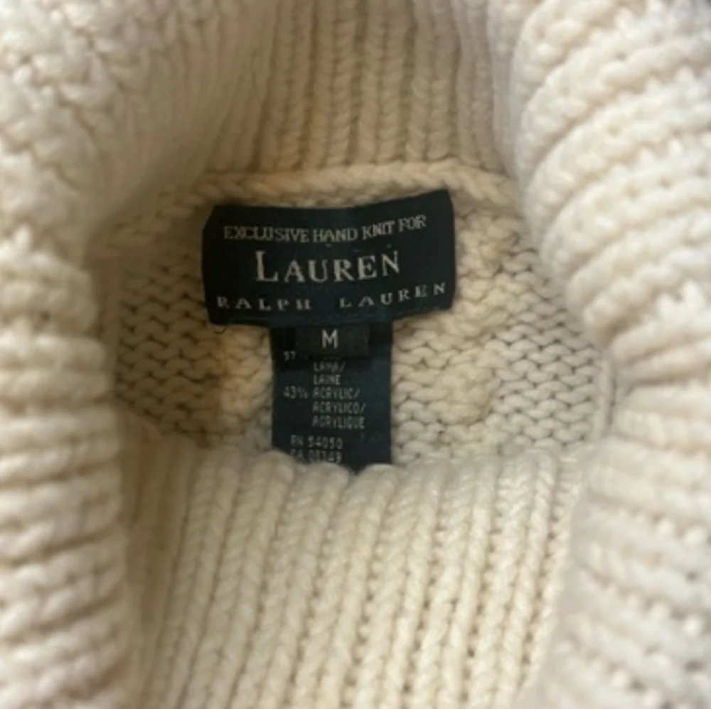 Vintage LAUREN Ralph Lauren Hand-Knit Wool Blend Cable Turtleneck - Cream - M - Picture 4 of 16